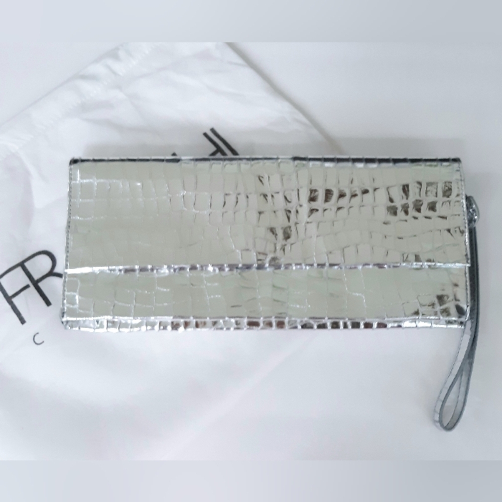 Franchi Silver Crocodile Embossed Clutch - Picture 5 of 11